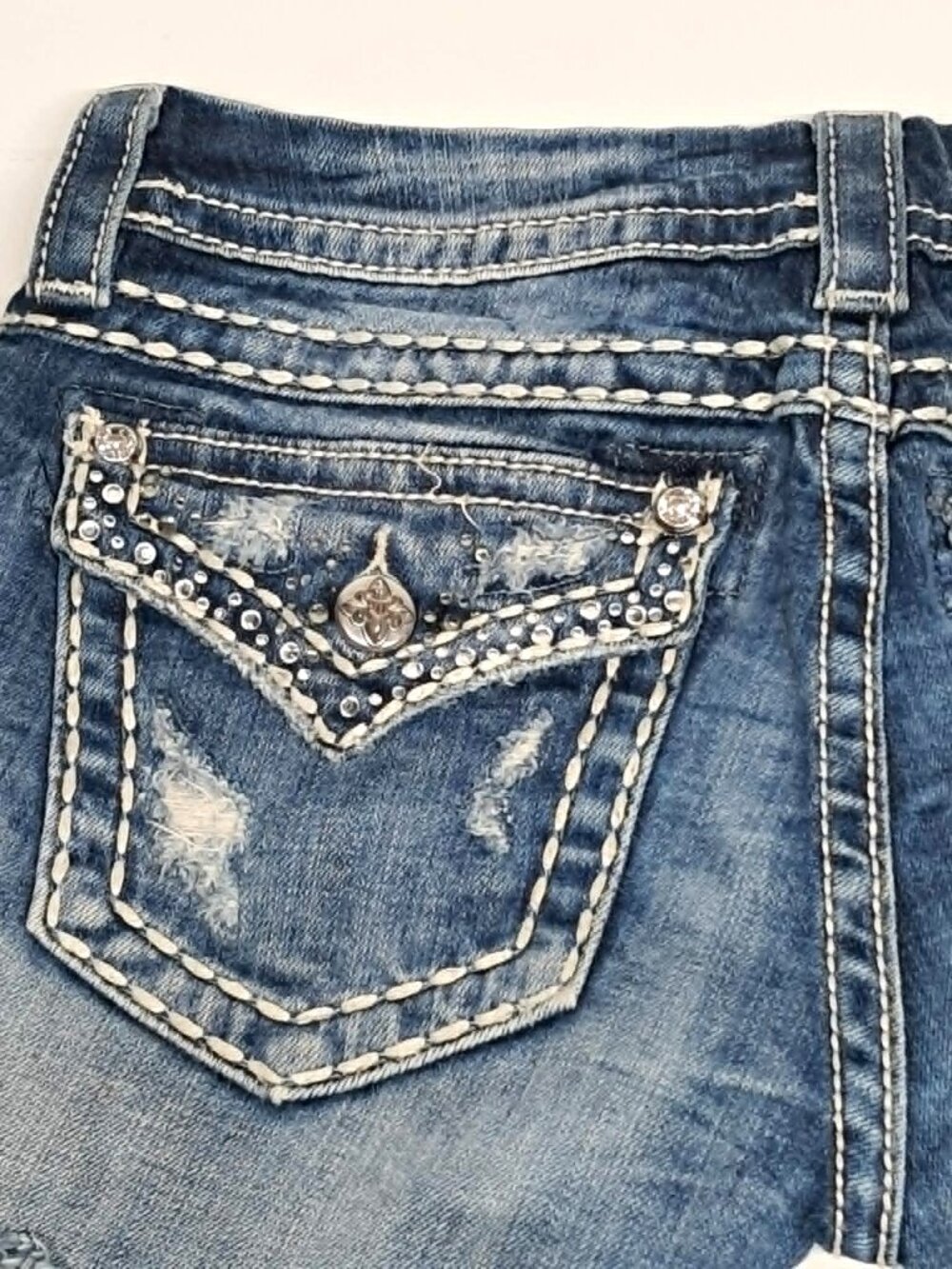 Miss Me Shorts Size 28 Low Rise Distressed Denim Embelished Rhinestone JE8154H - Picture 15 of 15